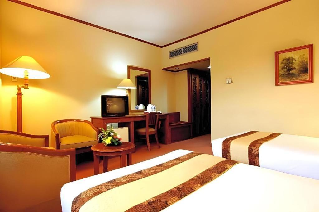 Kartika Chandra Hotel Jakarta Exterior photo