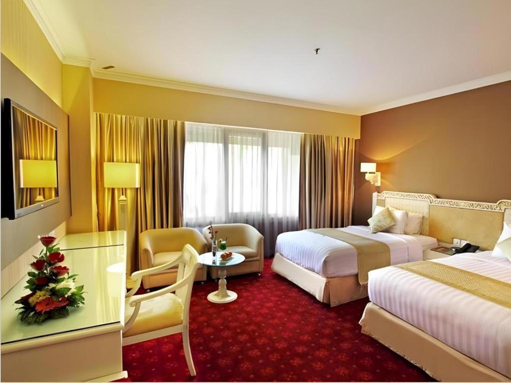 Kartika Chandra Hotel Jakarta Exterior photo