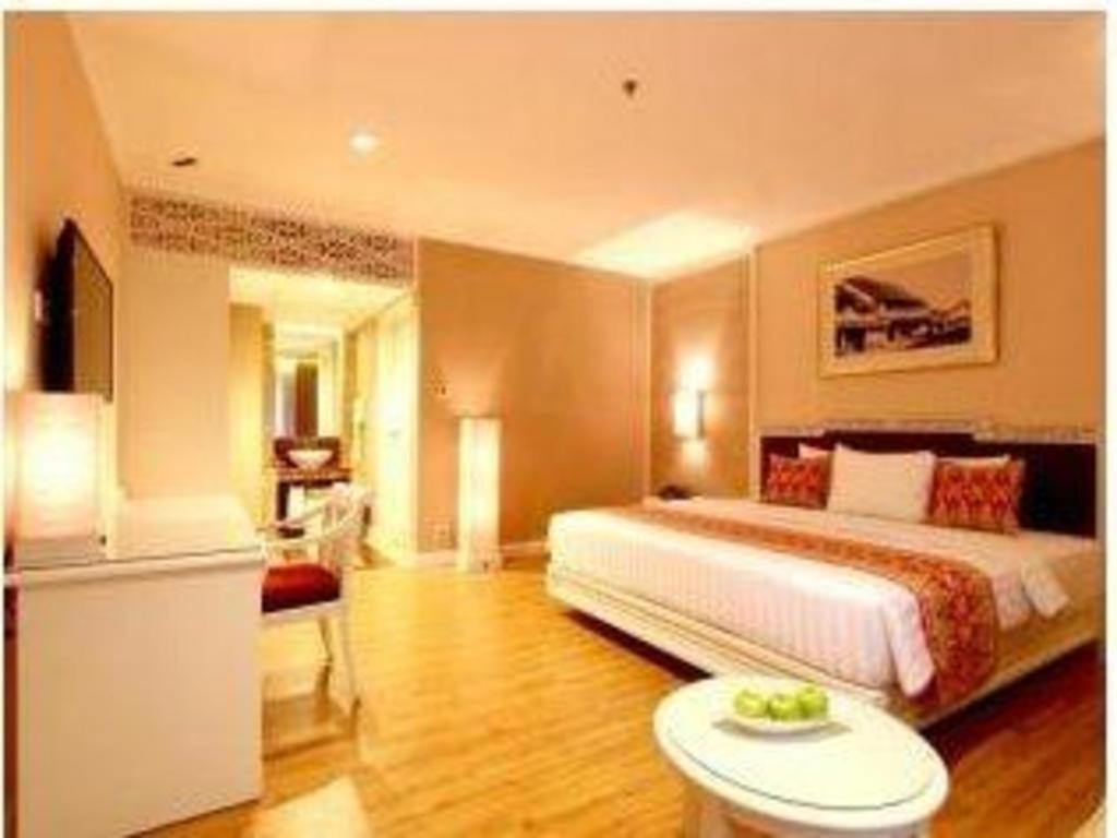 Kartika Chandra Hotel Jakarta Exterior photo